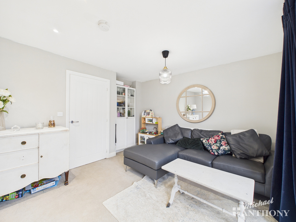 CAM02773G0-PR0385-ST