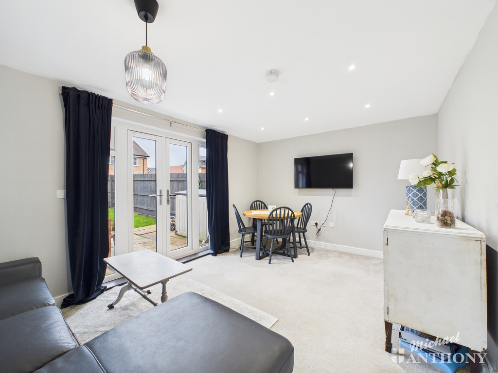 CAM02773G0-PR0385-ST