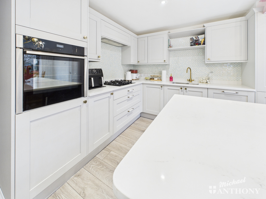 CAM02773G0-PR0388-ST