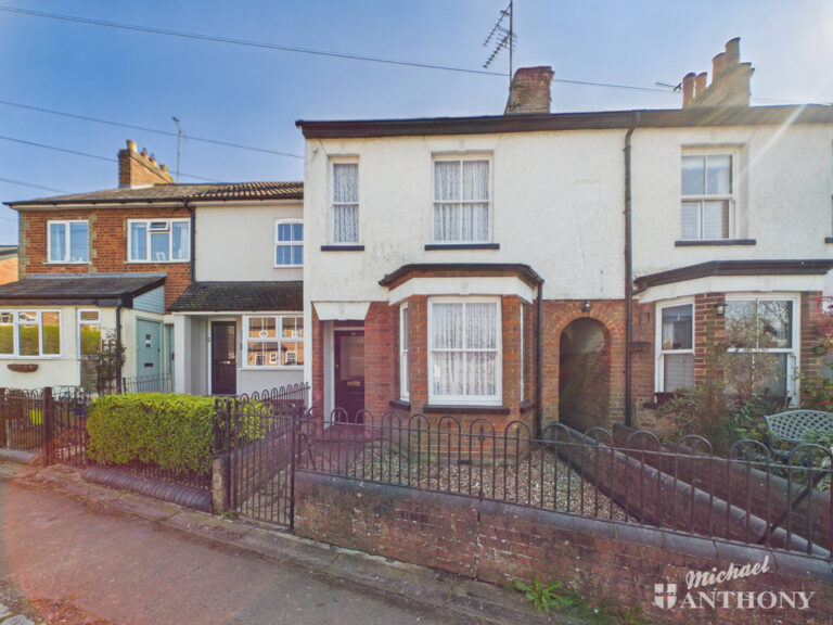 Stewkley Road, Wing