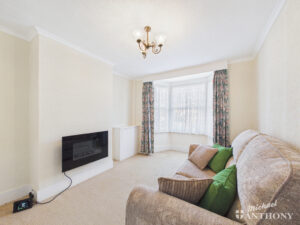 Stewkley Road, Wing