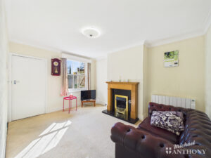 Stewkley Road, Wing