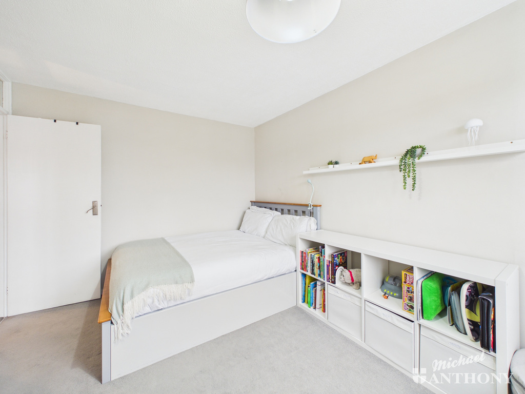 CAM02773G0-PR0402-ST