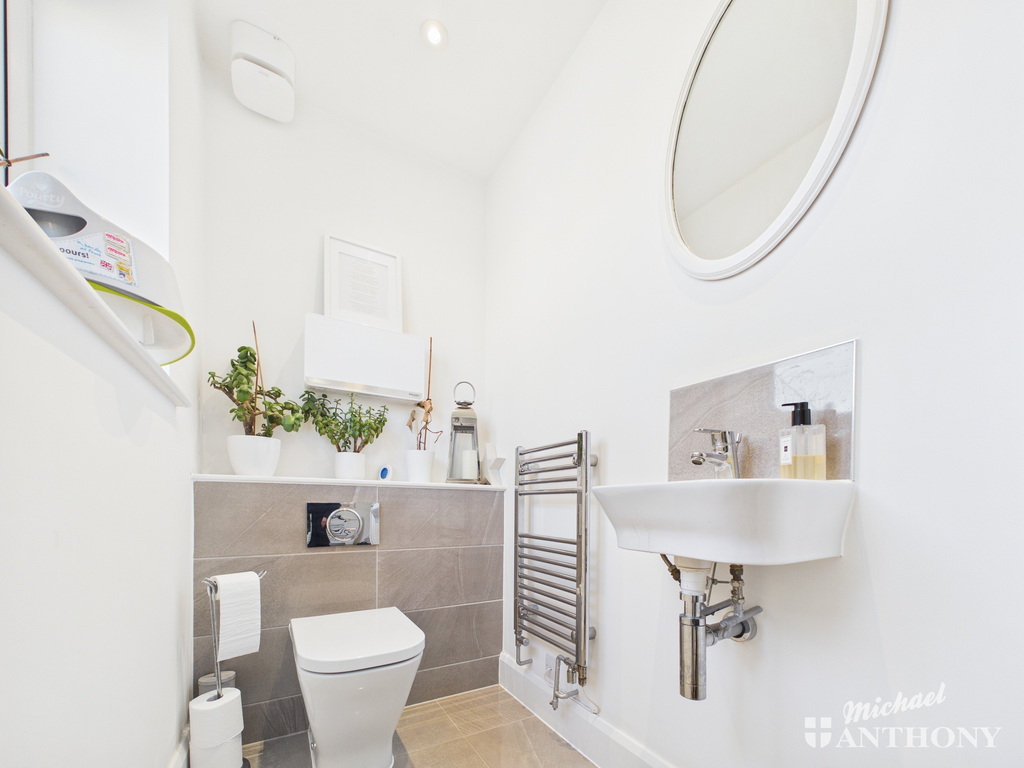 CAM02773G0-PR0415-ST