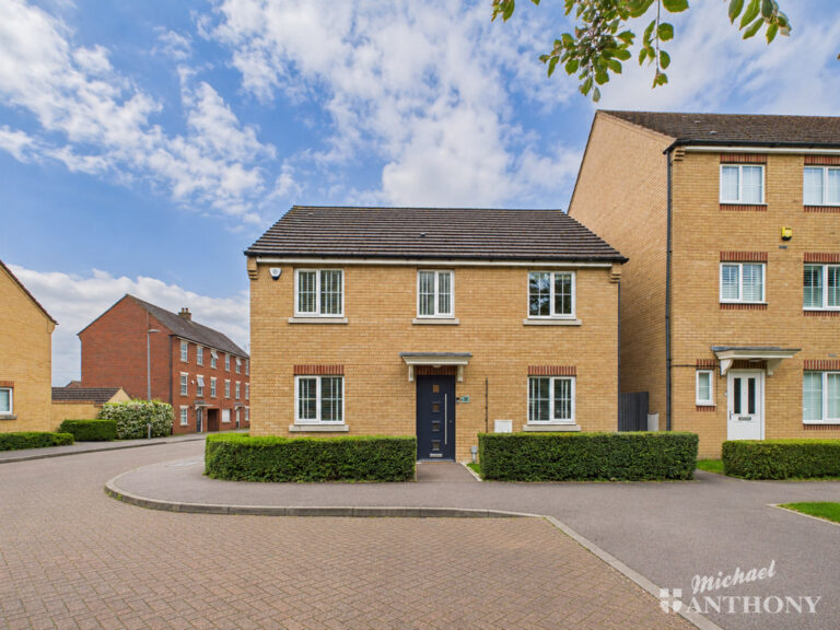 Cormorant Way, Leighton Buzzard Image