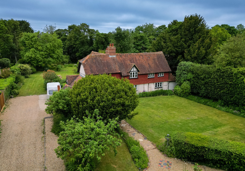 Houses And Properties For Sale In Aylesbury Michael Anthony Estate Agents