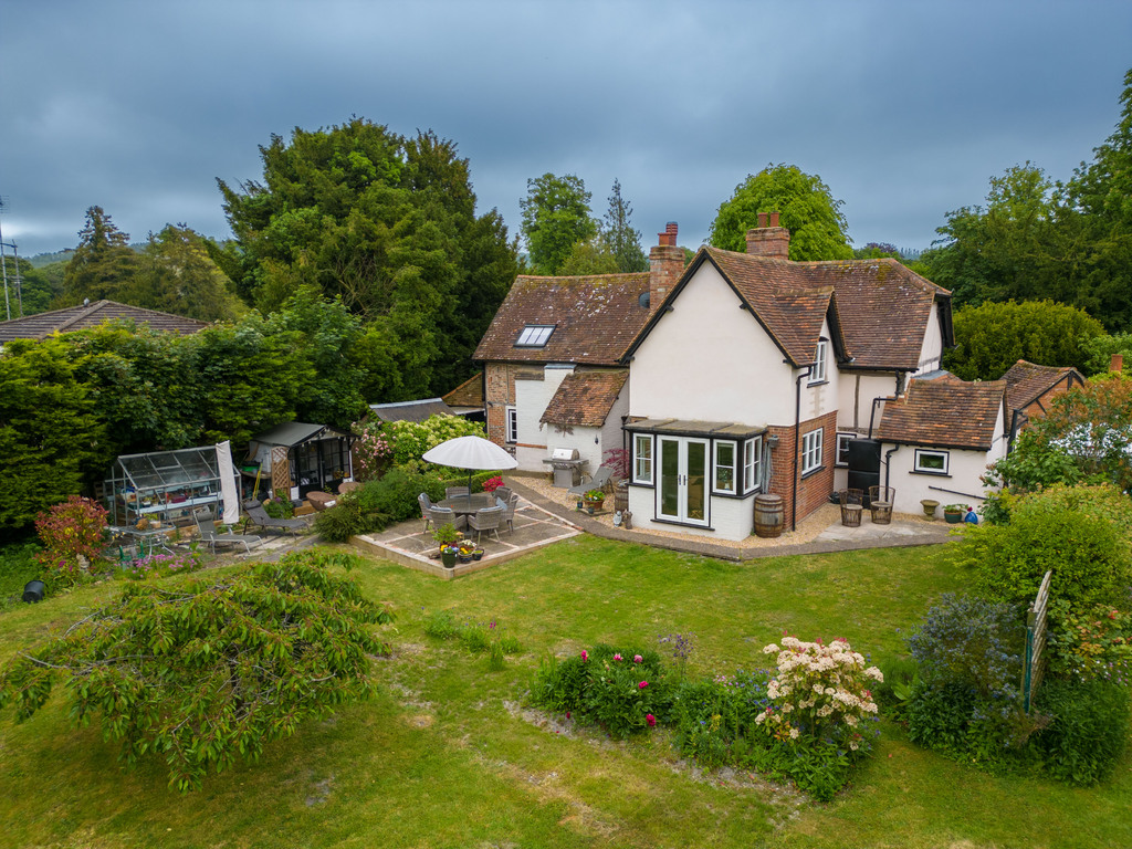 Houses And Properties For Sale In Aylesbury Michael Anthony Estate Agents