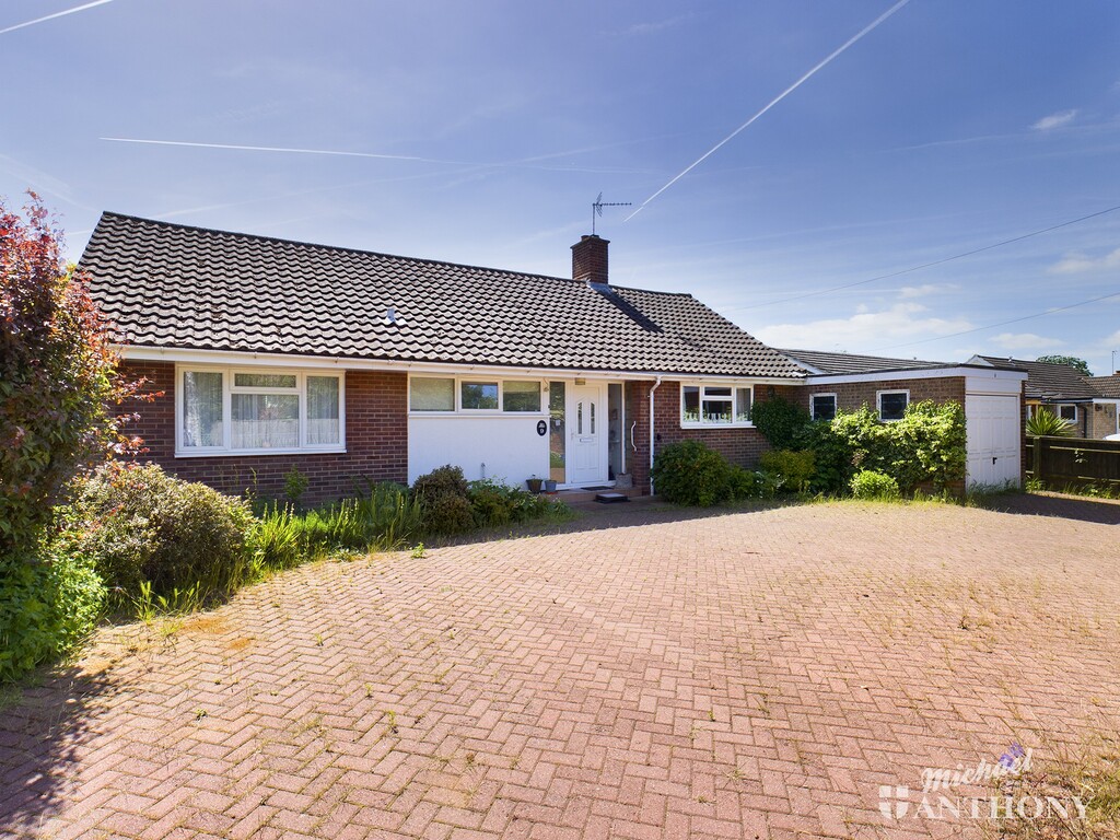 Property & Houses For Sale in Windsor Road Turnfurlong, Aylesbury