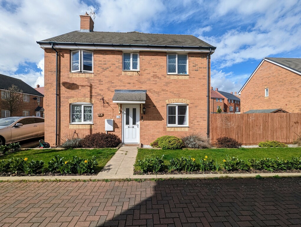 Property & Houses For Sale in Alma Street Berryfields, Aylesbury