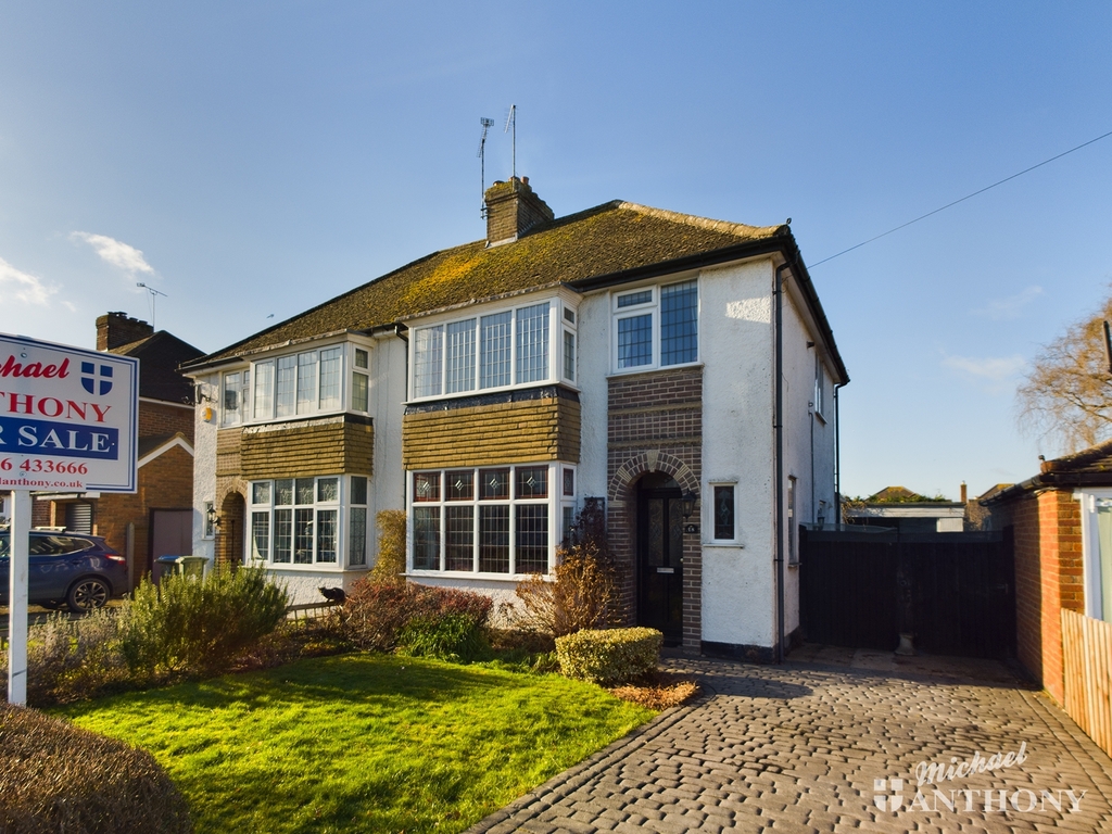 Trusted Estate Agents in Buckinghamshire Michael Anthony Estate Agents