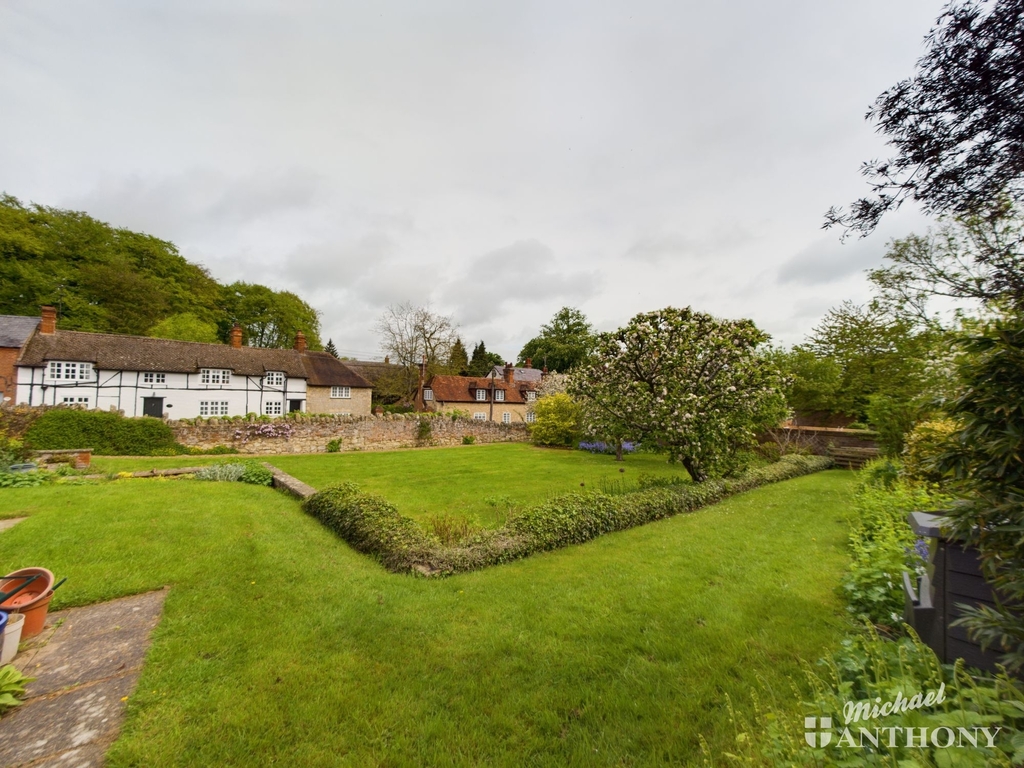 Houses And Properties For Sale In Aylesbury Michael Anthony Estate Agents