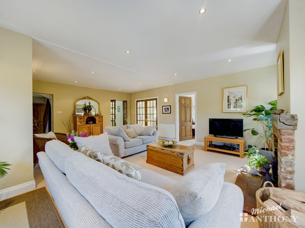 Houses And Properties For Sale In Aylesbury Michael Anthony Estate Agents