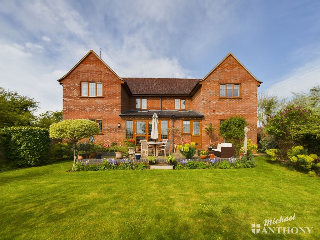 Houses And Properties For Sale In Aylesbury Michael Anthony Estate Agents