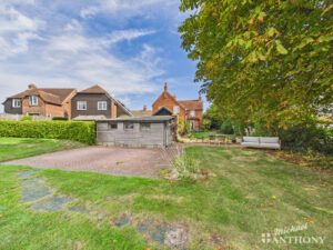 Little London, Whitchurch
