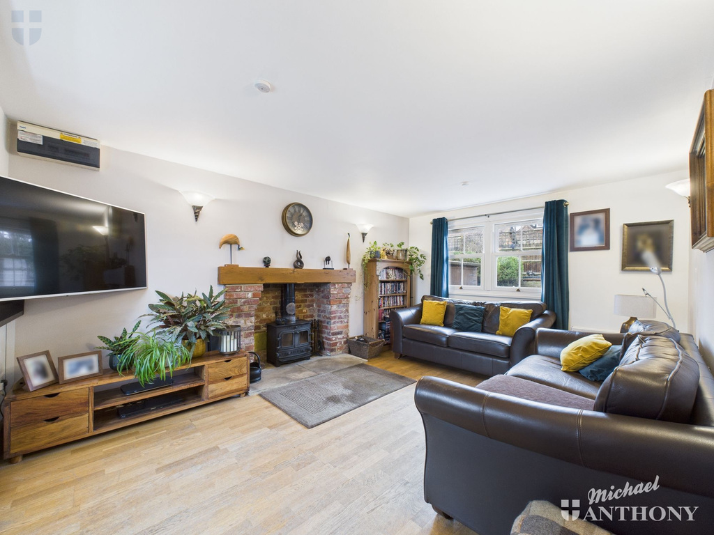 4b3fe2a7631b4f37ba78