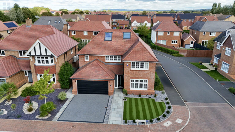 Spindle Green,  Weston Turville, Aylesbury