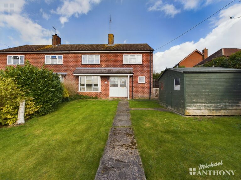 Gibbings Close, North Marston, Buckingham, Buckinghamshire