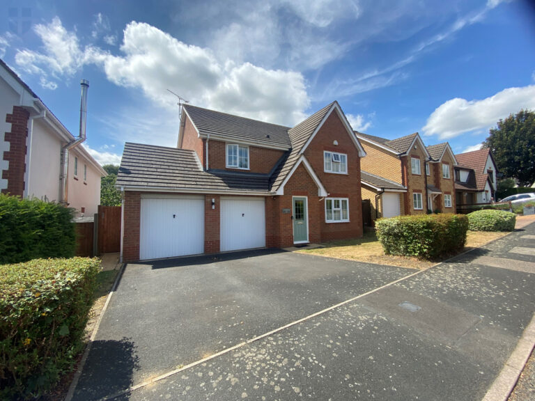St. Johns Drive, Stone, Aylesbury, Buckinghamshire Image