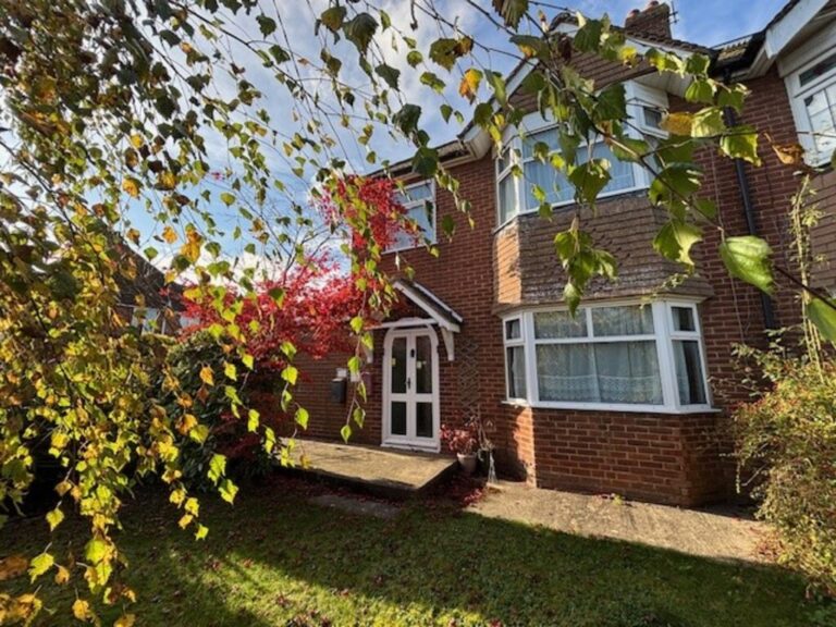 Chearsley Road,  Long Crendon, HP18 9BT