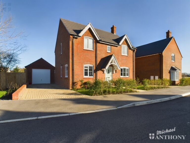 Clifford Road, Quainton, Aylesbury, Buckinghamshire