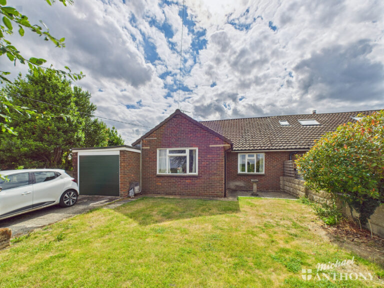 Clowesbourne, Upton, Aylesbury Image