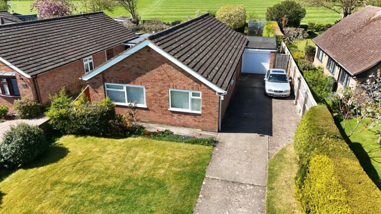 Longville, Upton, Buckinghamshire