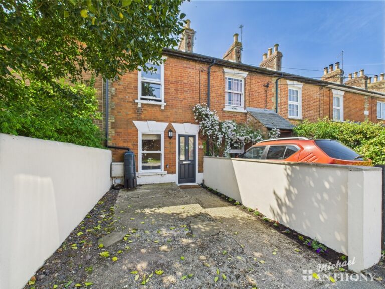 Eythrope Road, Stone, Aylesbury Image