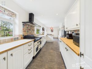Old Barn Close, Gawcott, Buckingham, Buckinghamshire