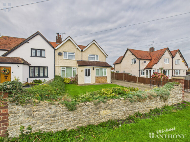 Station Road, Quainton, Buckinghamshire Image