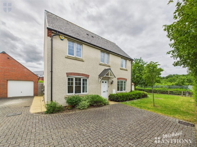 Hotspur Close, Haddenham Image