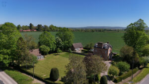 Bishopstone, Aylesbury
