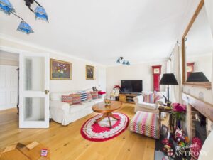 Barnett Way, Bierton, Aylesbury