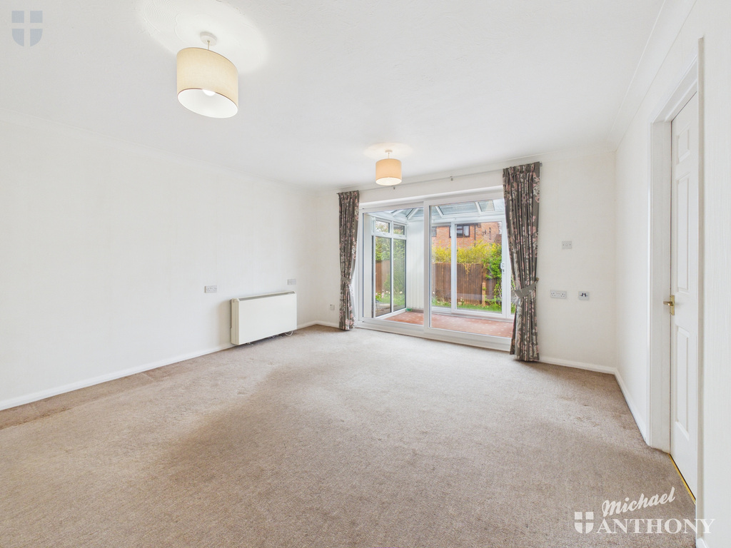 CAM03852G0-PR0585-ST