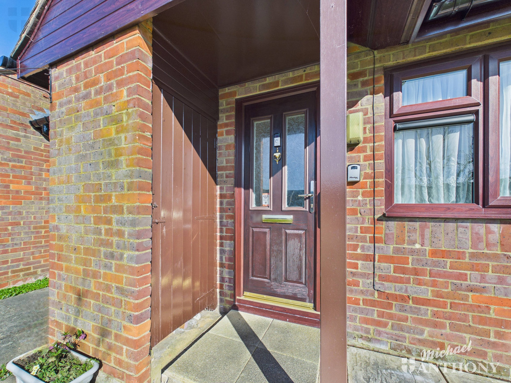 CAM03852G0-PR0568-ST