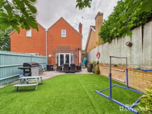 Oxford Road, Stone, Aylesbury, Buckinghamshire