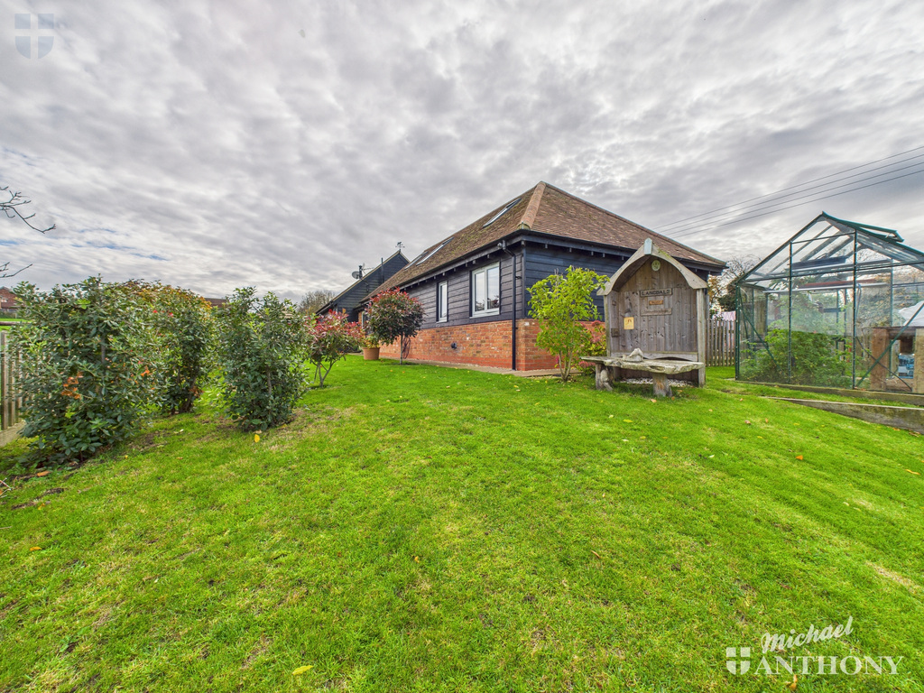 CAM03218G0-PR0822-ST