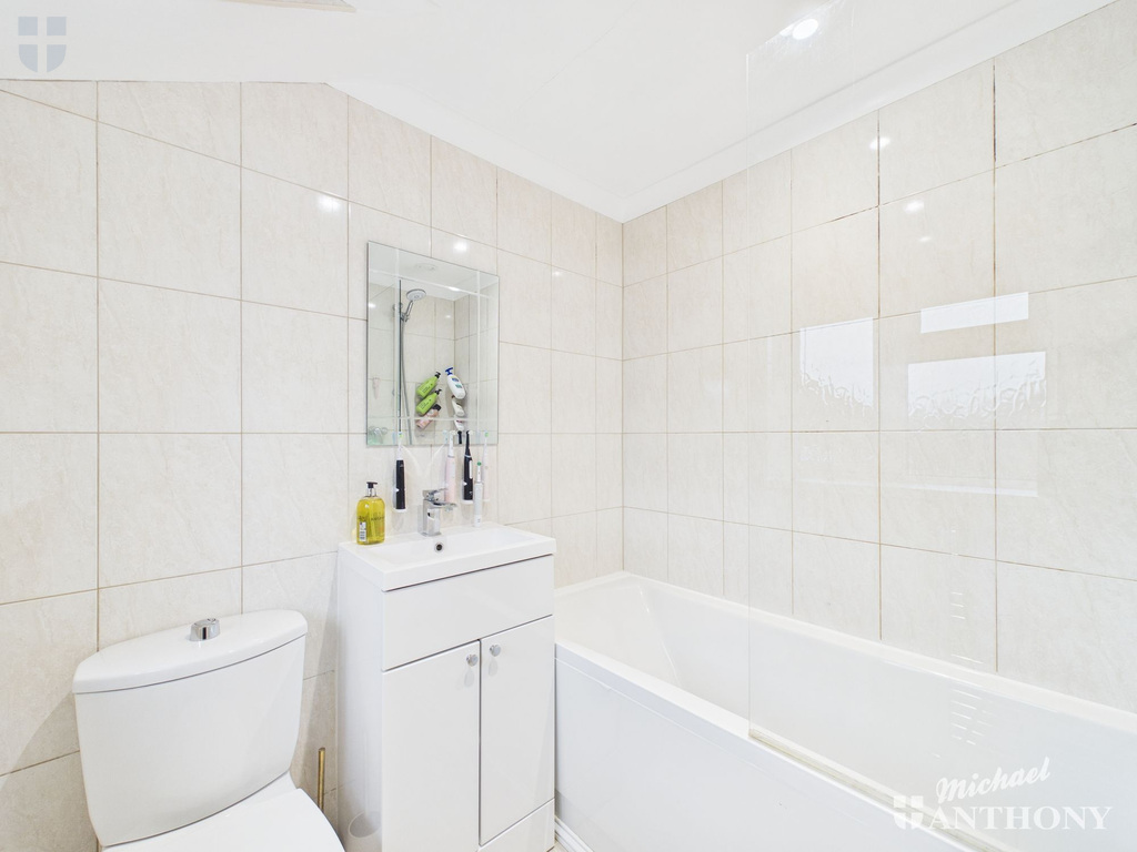 e475602d95b14a79ba22