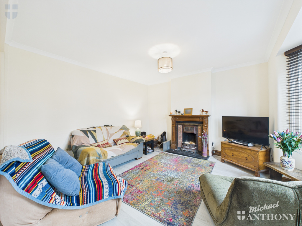 CAM02773G0-PR0312-ST