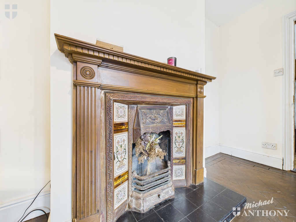 CAM02773G0-PR0312-ST