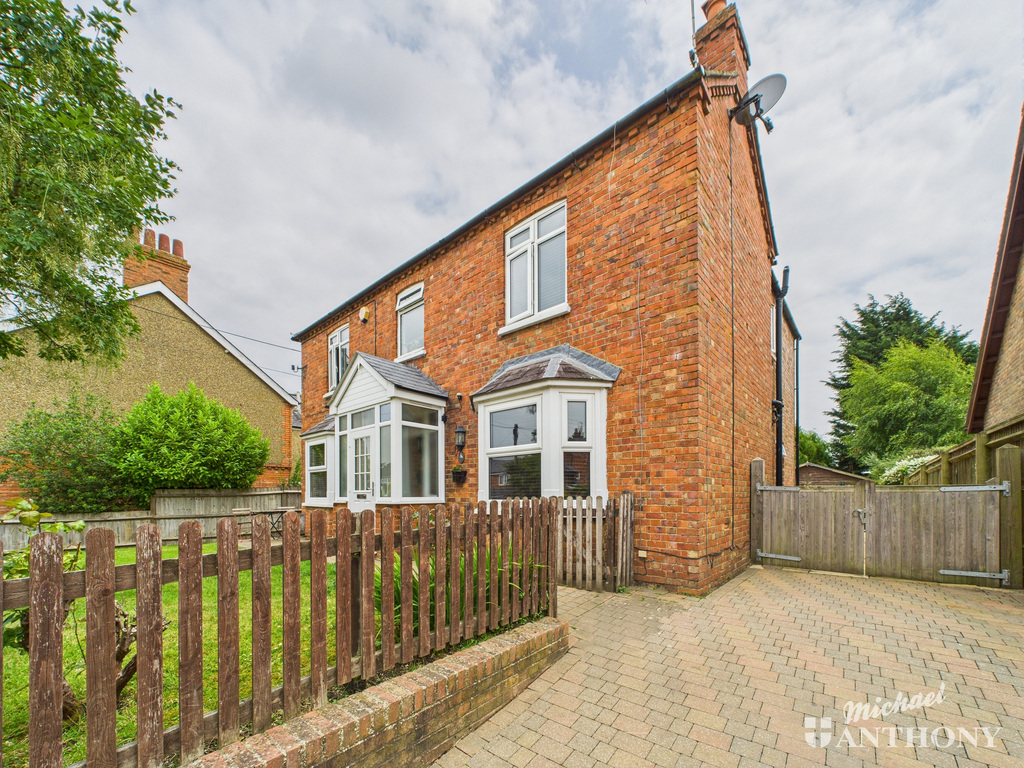 CAM02773G0-PR0312-ST