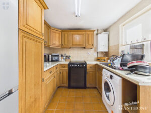 Rothschild Avenue, Aston Clinton