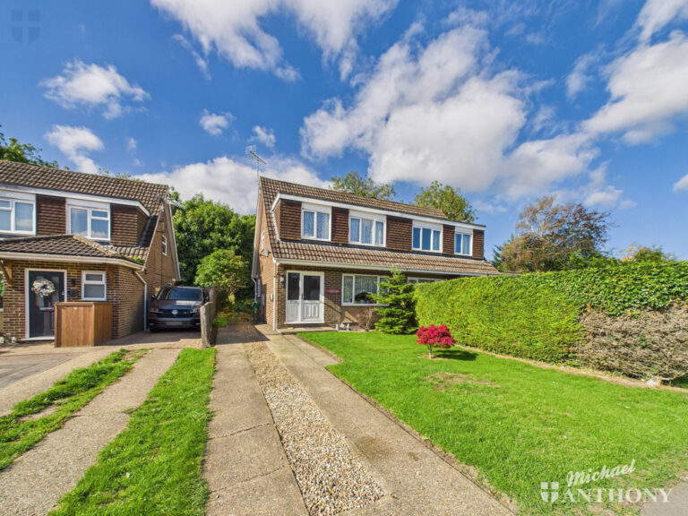 Overstrand, Aston Clinton, Aylesbury, Buckinghamshire