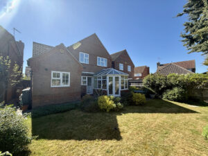 Church Farm Close, Bierton