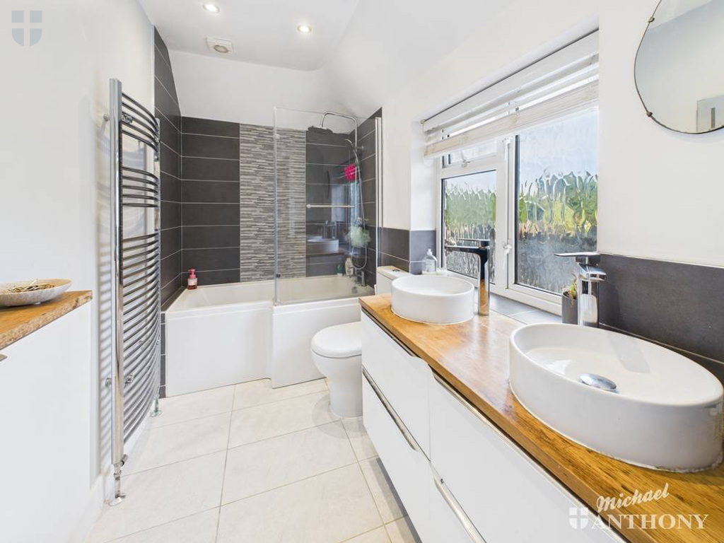 CAM03218G0-PR0828-ST