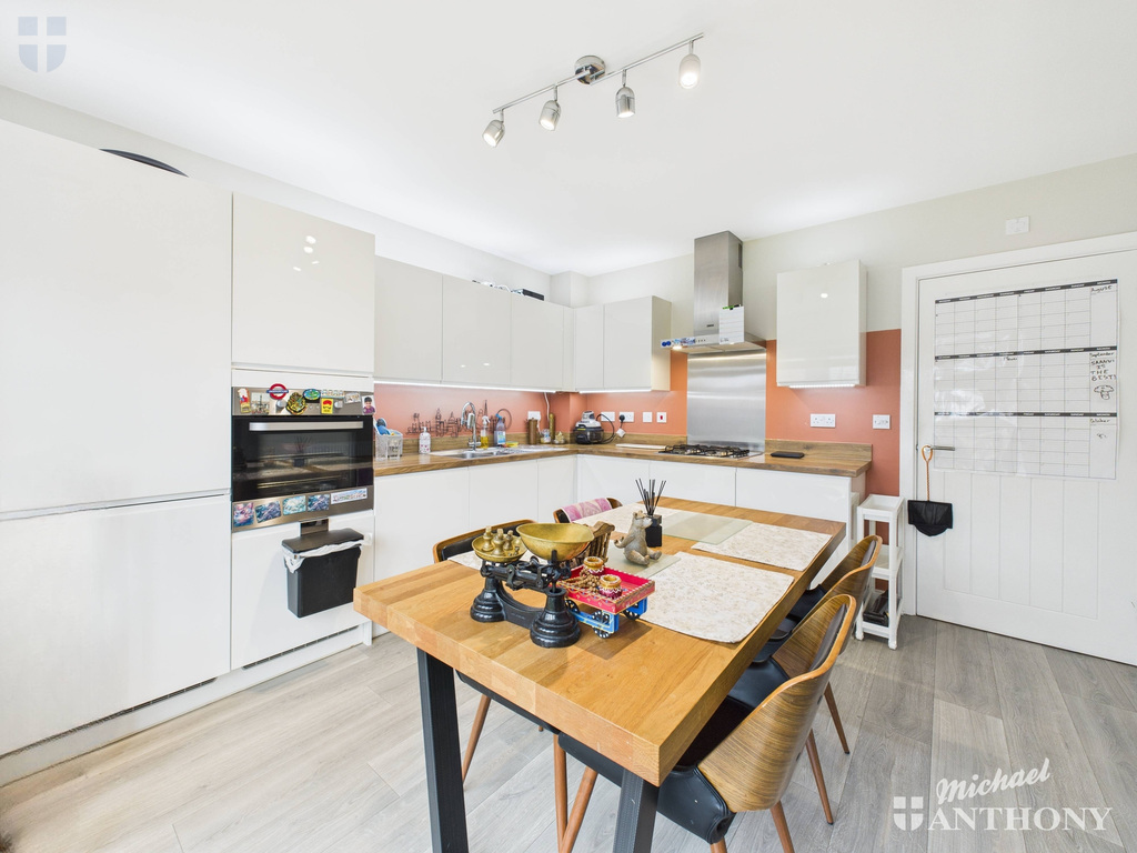 CAM03852G0-PR0493-ST