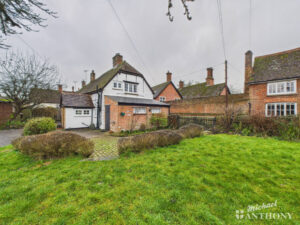 Market Hill, Whitchurch