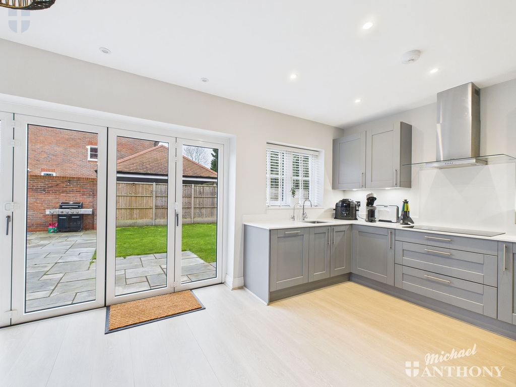 ba3056afedd24ded95e7