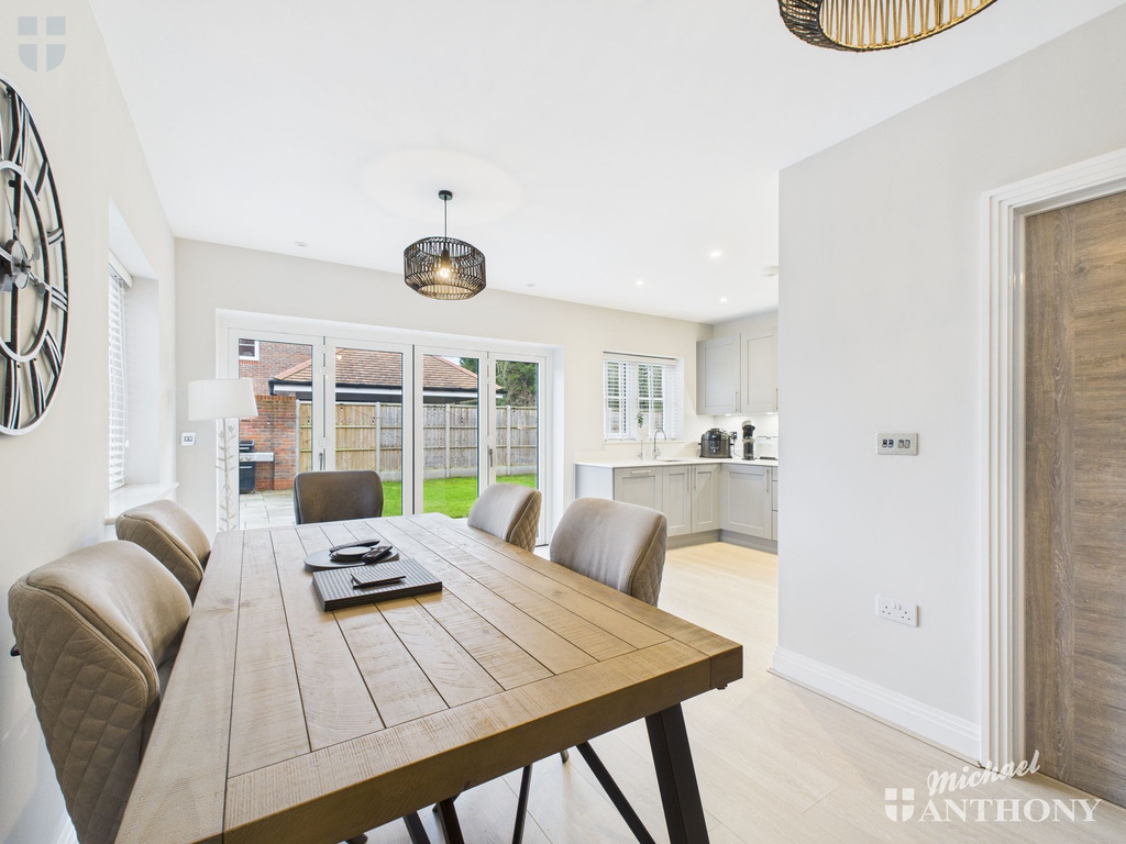 9b3e8078a4db45d3a5b3