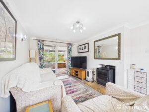 Linnet Drive, Westcott
