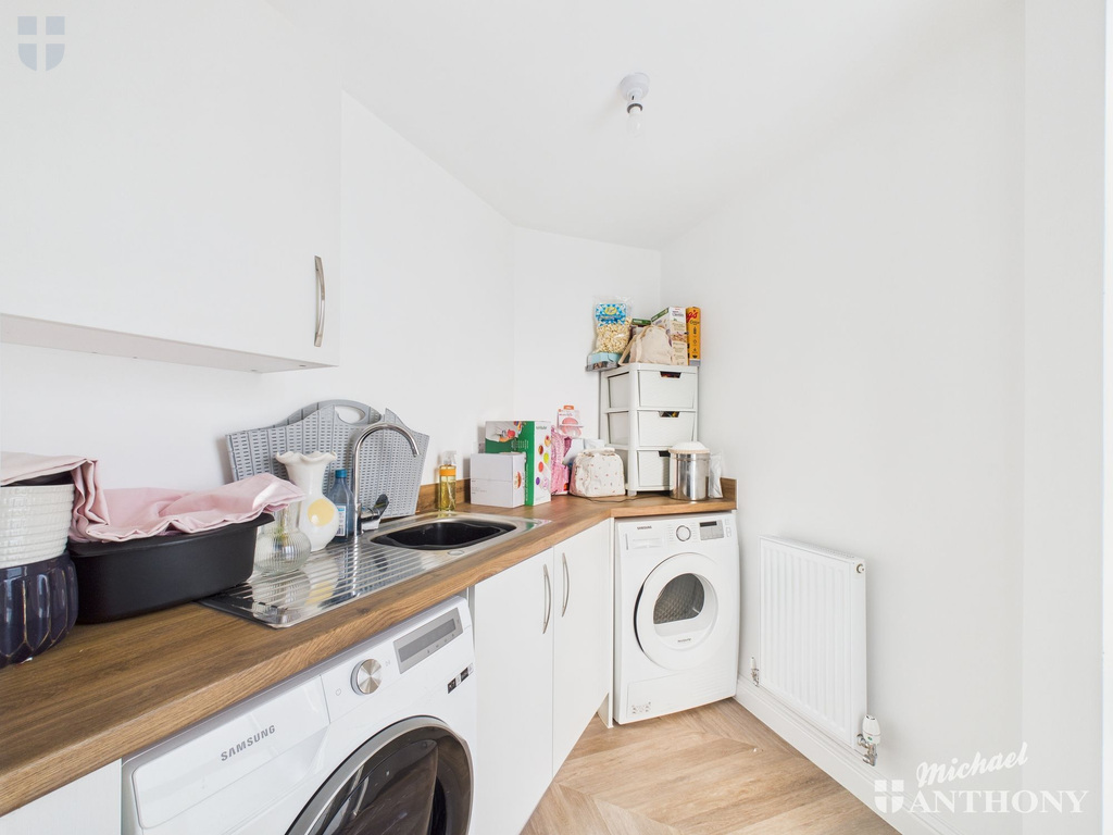 9a704f641240478294e6